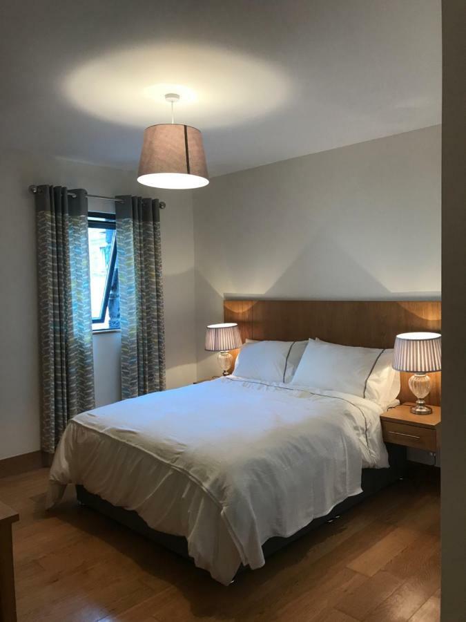 Holiday Home On Farnham Estate 캐번 외부 사진